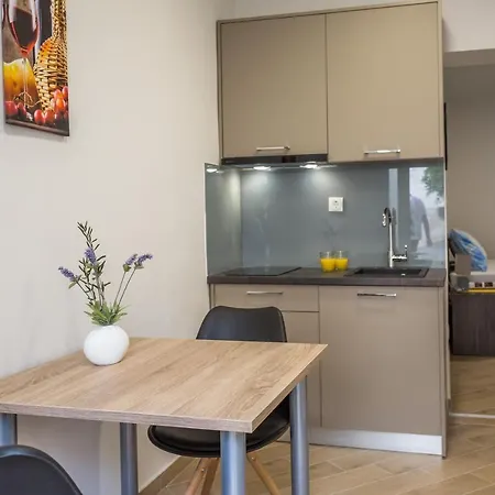 Acoustic Apartamento Makarska